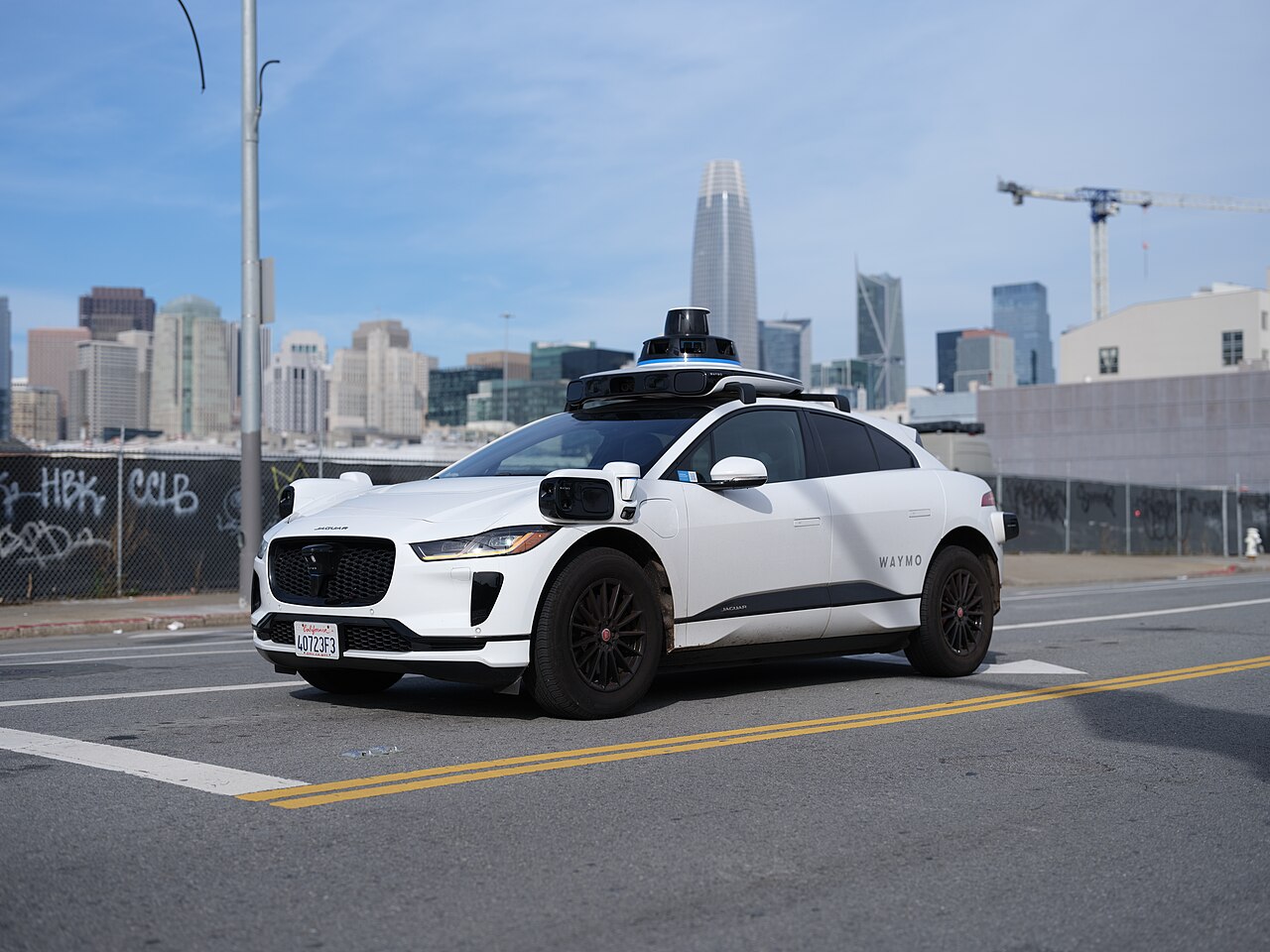 Robotaxis Go Global: Inside the 2026 Driverless Ride-Hailing Race
