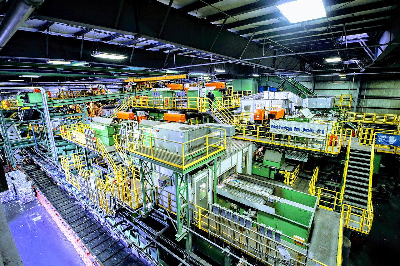 Trash Talk: How AI Robots Are Rebuilding the Recycling Line